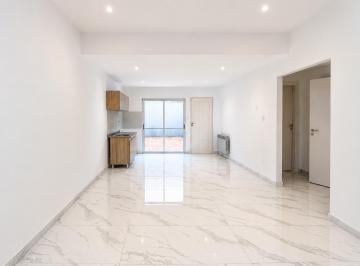 PH · 85m² · 3 Ambientes · 1 Cochera · PH en San Carlos