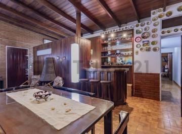 Casa · 175m² · 3 Ambientes · 1 Cochera · Casa de 2 Dorm. en Venta La Plata
