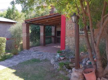 Casa de 4 ambientes, Los Cocos · Alquiler Permanente en Los Cocos