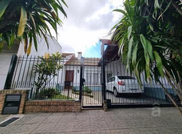Casa · 125m² · 3 Ambientes · 1 Cochera · Casa en Venta en José León Suárez - Dos Dorm. - Lote 300 m²