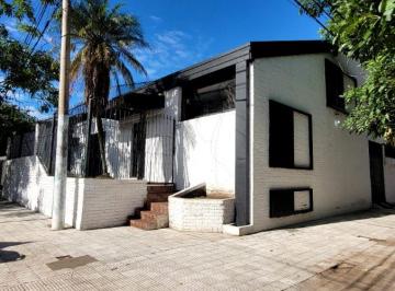 Casa de 8 ambientes, Resistencia · Gran Casa en Esquina de Salta y Echeverria