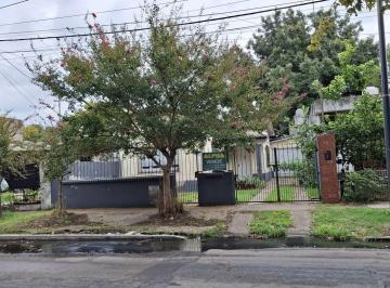 PHA-PHA-55_2 · Casa de 2 Amb. con Garaje y Patio en Venta | Berazategui