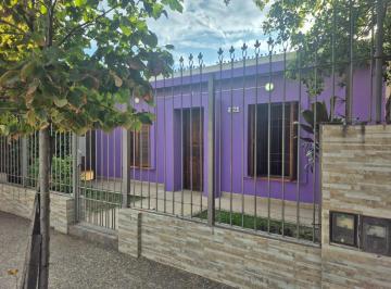 Departamento · 60m² · 3 Ambientes · 1 Cochera · Alquilo Dpto 2 Dorm Bº Villa Adela a m Av Fuerza Aerea