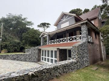 Casa · 411m² · 7 Ambientes · 2 Cocheras · Casa en Venta Zona Golf Pinamar, 5 Dorm., Gas Natural, Cochera, Zona Tranquila