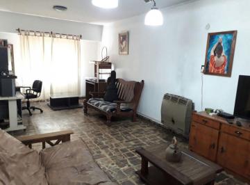 Departamento · 85m² · 5 Ambientes · 1 Cochera · Venta PH de 4 Ambientes en Ituzaingo Norte