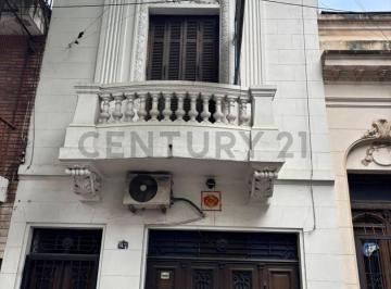 Oficina comercial · 133m² · 6 Ambientes · 1 Cochera · PH de Estilo a Reciclar – Zona Echesortu