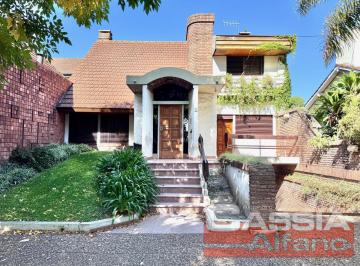 Casa · 280m² · 7 Ambientes · 5 Cocheras · Chalet Dos Plantas Sobre Lote 520 m², Cochera, 5 Dormit. Fondo