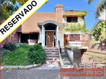 Casa · 280m² · 7 Ambientes · 5 Cocheras · Chalet Dos Plantas Sobre Lote 520 m², Cochera, 5 Dormit. Fondo