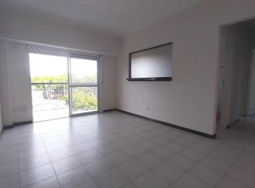 Departamento · 47m² · 3 Ambientes · Departamento 3 Ambientes en Venta con Balcón | Berazategui Centro