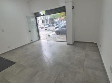 Local comercial · 54m² · 2 Ambientes · Local Reciclado a Nuevo en Ubicación Clave - Casi Esquina Cuba y Av Monroe!