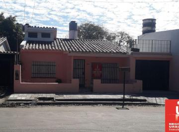 Casa de 7 ambientes, Córdoba · Venta Bº Ferroviario Mitre Asturias 4081 3 Dorm. y Garaje