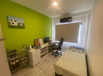 Departamento · 75m² · 7 Ambientes · Departamento en Venta Los Hornos - 3 Habitaciones - Terraza Privada
