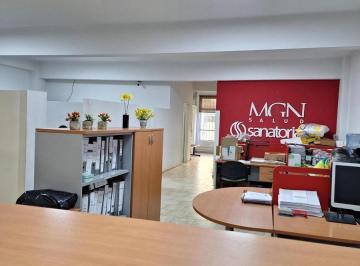 Oficina comercial · 156m² · Venta Oficina de 155.67 m² Totales en Monserrat