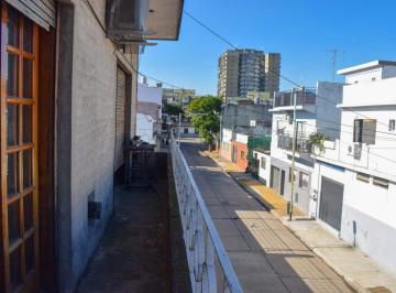 Casa · 189m² · 6 Ambientes · 2 Cocheras · Venta Casa 6 Ambientes con Cochera Parque Chacabuco
