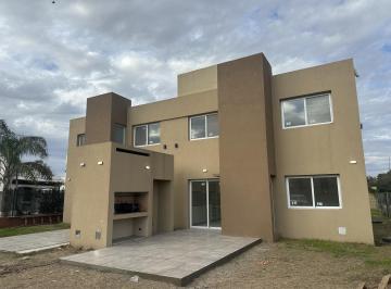 Casa · 74m² · 4 Ambientes · 1 Cochera · Venta Duplex Dos Dorm. Patio Parrillero Cochera Tierra de Sueños 2