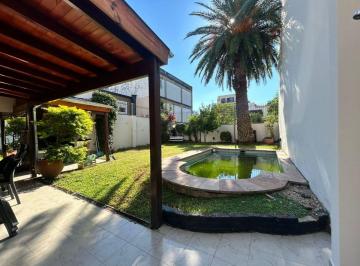 Casa de 4 ambientes, Villa del Parque · Venta Casa 4 Ambientes con Jardín y Pileta en Villa del Parque