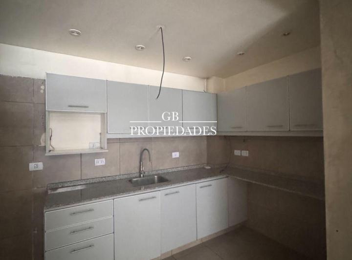 Oficina comercial · 85m² · 1 Cochera
