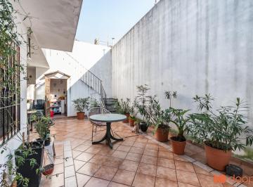 Casa · 219m² · 5 Ambientes · 1 Cochera · Venta Casa 5 Ambientes Caballito Norte Patio Terraza
