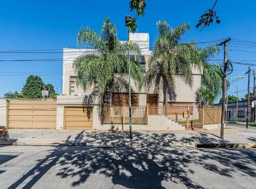 Casa · 250m² · 6 Ambientes · 2 Cocheras · Casa en San Andrés