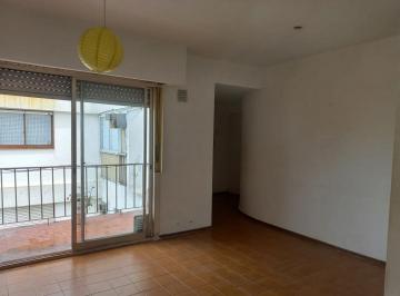 FRC-FRC-8052_2 · Quito 3800 Almagro 1amb U$54.000