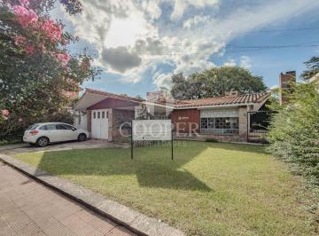 Casa de 5 ambientes, Córdoba · Casa en Venta - Bº Cerro de Las Rosas, Calle Manuel Pizarro Nº 2055