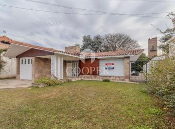 Casa de 5 ambientes, Córdoba · Casa en Venta - Bº Cerro de Las Rosas, Calle Manuel Pizarro Nº 2055