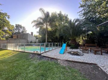 Casa · 270m² · 5 Ambientes · 2 Cocheras · Venta de Casa en City Bell de 1000 m²