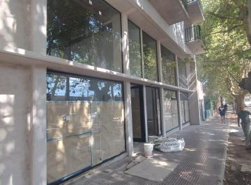 Local comercial · 90m² · 1 Ambiente · Edificio Bernardino