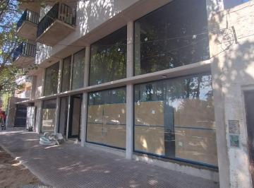 Local comercial · 90m² · 1 Ambiente · Edificio Bernardino
