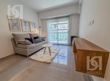 Departamento · 70m² · 3 Ambientes · Venta // 3 Amb Reciclado // Zona Centro