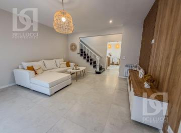 Departamento · 160m² · 5 Ambientes · 1 Cochera · Departamento de 5 Ambientes en Venta