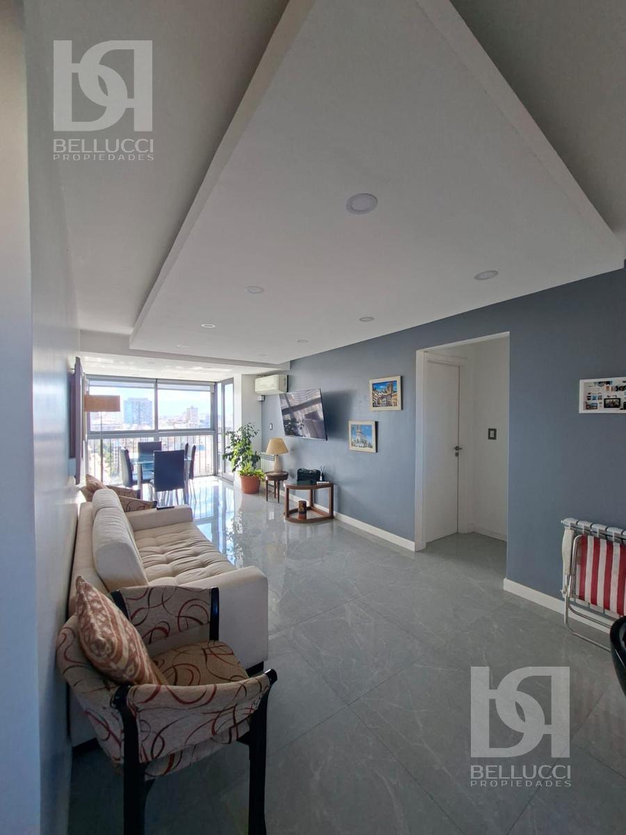 Departamento de 3 ambientes con vista al mar en venta