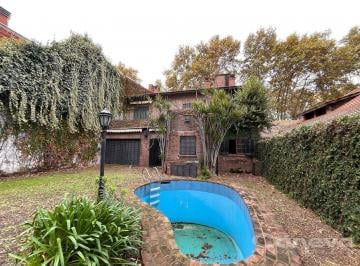 Casa · 312m² · 8 Ambientes · 1 Cochera · Casa Jardín y Cancha de Tennis. Hipódromo de San Isidro. 4 Dorm.