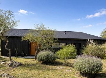 Casa · 170m² · 4 Ambientes · 2 Cocheras · Casa en Venta en Tierras del Sauce - Villa General Belgrano