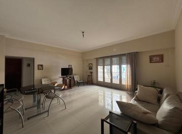 Departamento · 80m² · 3 Ambientes · Excelente Departamento Semipiso de 3 Ambientes - San Martin Centro