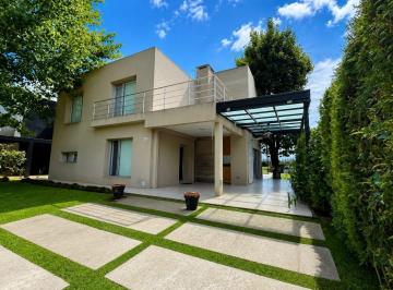 Casa · 249m² · 4 Ambientes · 2 Cocheras · Casa en Canning (E. Echeverria)