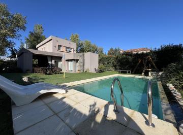 Casa · 180m² · 5 Ambientes · 2 Cocheras · Hermosa Casa 3 Dorm. en Los Pasos 1