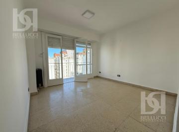 Departamento · 40m² · 2 Ambientes · Departamento de 2 Ambientes con Balcon a La Calle