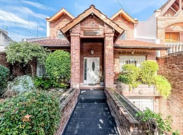 Casa · 134m² · 4 Ambientes · 1 Cochera · Venta Casa 4 Ambientes en San Antonio de Padua