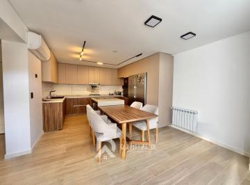 Casa · 125m² · 4 Ambientes · Casa en Venta de 3 Plantas Refaccionada en Béccar San Isidro