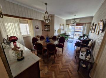 Departamento de 3 ambientes, Palermo · Excelente 3ambientres C/dep. Al Frente con 2 Balcones Corrido Sobre Boulevard Charcas