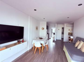 Departamento · 45m² · 2 Ambientes · Departamento de 2 Ambientes a 150 m del Mar, Como Nuevo!