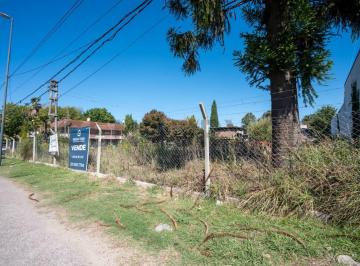 Terreno · 940m² · Lote en Venta Gonnet Ideal Comercial