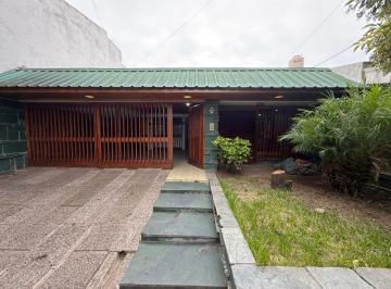 Casa de 9 ambientes, Córdoba · Hermosa Casa a La Venta en Crisol Sud. Excelente Ubicacion, a m de Av Sabatini. 4 Dorm.