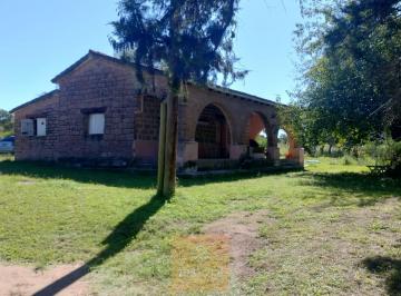 Quinta vacacional · 90m² · 3 Ambientes · Venta de Casa Quinta con 20 Has Cerro Colorado.