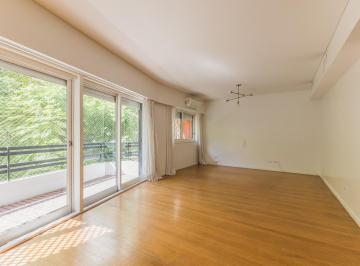 Departamento · 110m² · 4 Ambientes · 1 Cochera · Venta Luminoso 3 Dorm. en Recoleta. Edificio Torre con Balcón Corrido y Cochera Fija