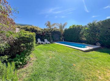 Casa · 170m² · 6 Ambientes · 2 Cocheras · Casa en Mendoza