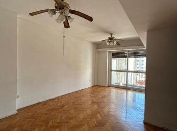 Departamento de 4 ambientes, Balvanera · Excelente 4 Ambientes con Espacio Guardacoches