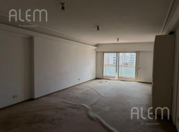 Departamento · 157m² · 4 Ambientes · 1 Cochera · Oportunidad - Departamento de 4 Ambientes con Cochera en Lomas de Zamora Oeste