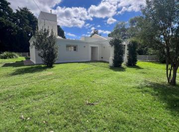 Casa de 5 ambientes, Villa Allende · Villa Allende, Casa con 3 Dorm. en Alquiler en La Herradura, Terreno de 1500 m²